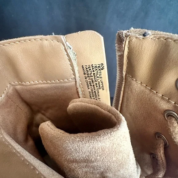 Women's Tan Lace-Up Boots 6.5 - Picture 5 of 8